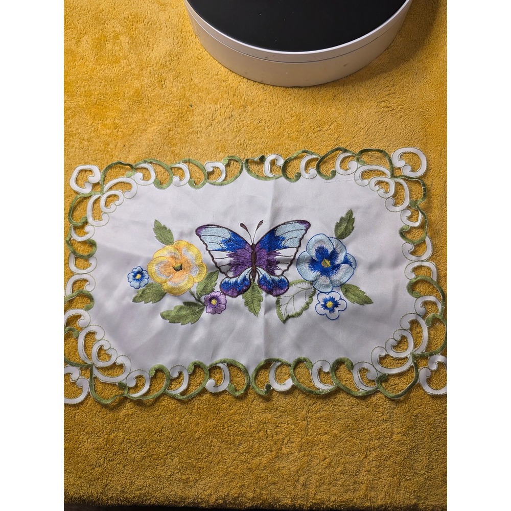 Vintage Butterfly Floral Embroidered Doily White Satin Placemat Scalloped 11"X16